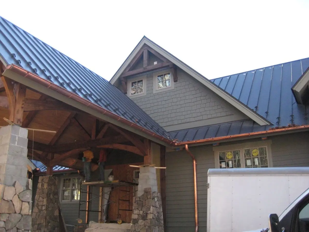 Craftsman Roofing team delivering quality roofing work in Laredo Highline
